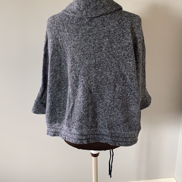 ✨ Loft ✨ Sweatshirt - Picture 9 of 10